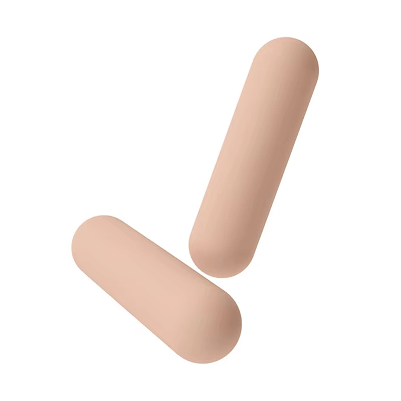 Verschiedene Sets Yoga-Hanteln in verschiedenen Farben